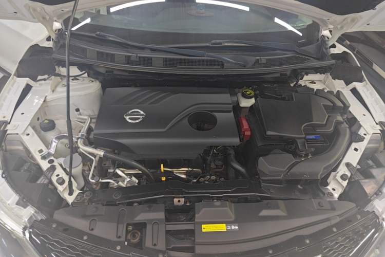 Used Nissan Qashqai 2016 2.0L CVT Elite Edition Engine Bay