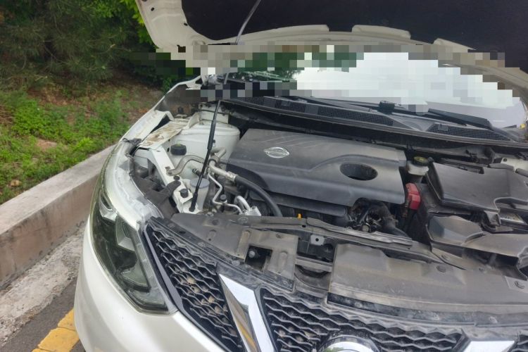 Used Nissan Qashqai 2016 2.0L CVT Elite Edition Engine Bay Right