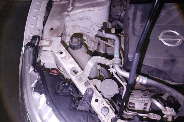 Used Nissan Qashqai 2016 2.0L CVT Luxury Edition Engine Bay Right