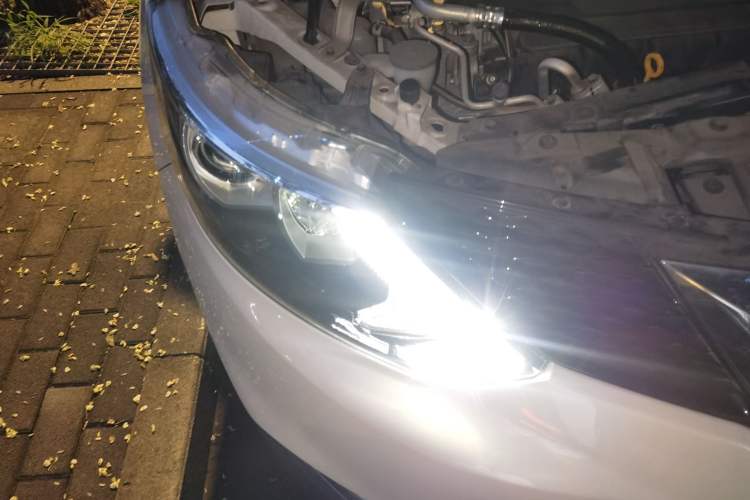 Used Nissan Qashqai 2016 2.0L CVT Luxury Edition Engine Bay Right
