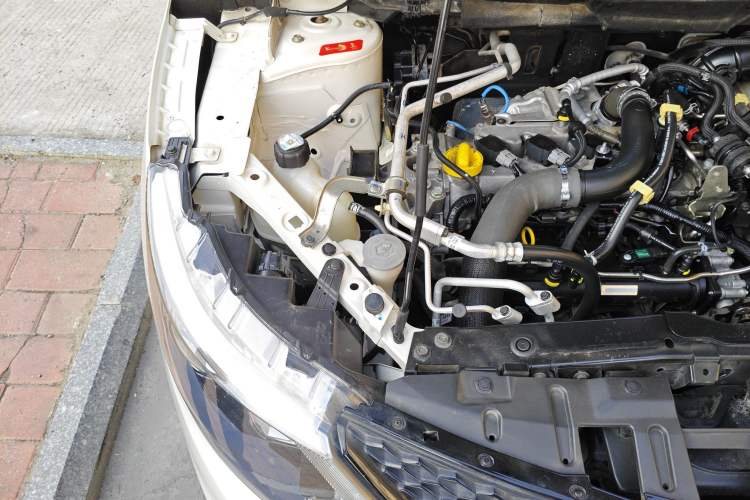 Used Nissan Qashqai 2016 1.2T CVT Fashion Edition Engine Bay Right