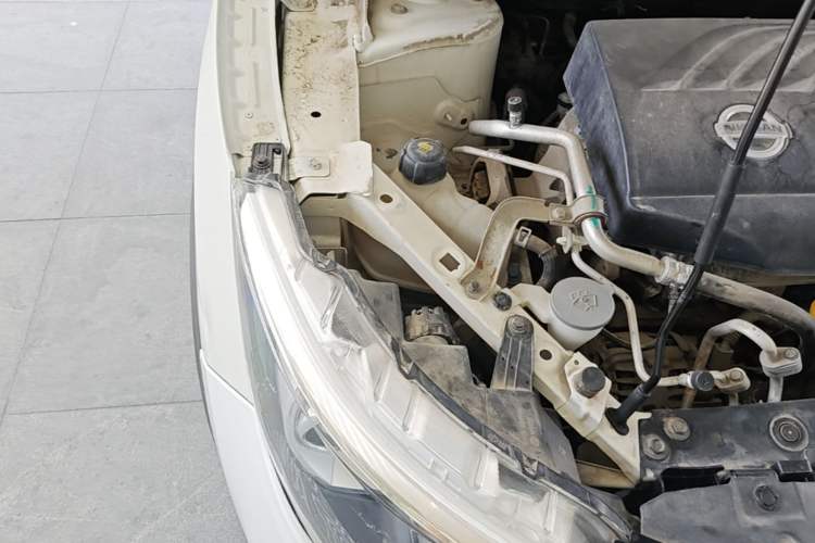 Used Nissan Qashqai 2016 2.0L CVT Elite Edition Engine Bay Right