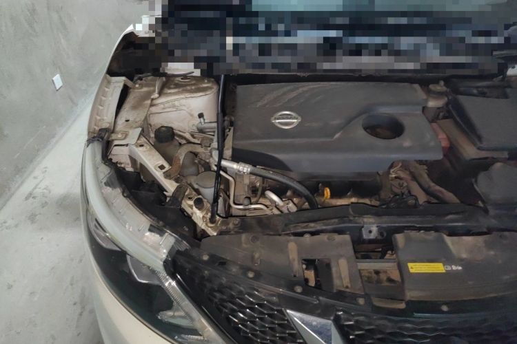 Used Nissan Qashqai 2016 2.0L CVT Elite Edition Engine Bay Right