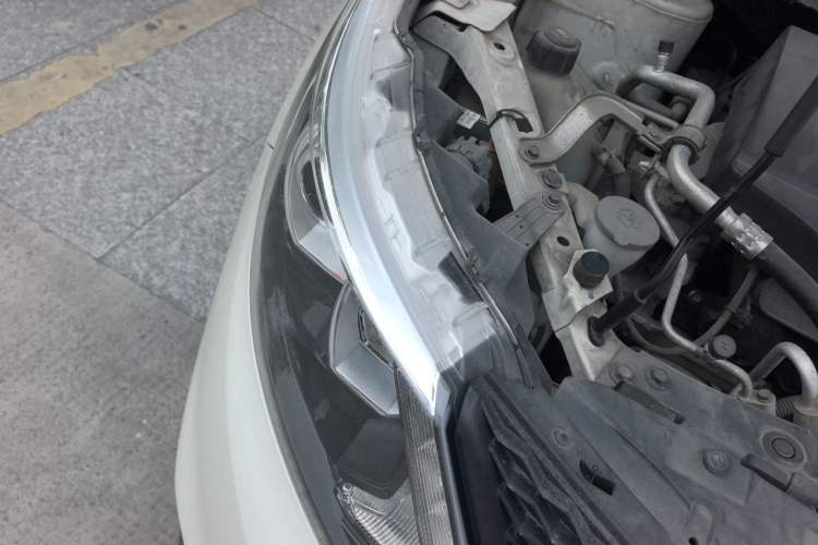 Used Nissan Qashqai 2016 2.0L CVT Elite Edition Engine Bay Right