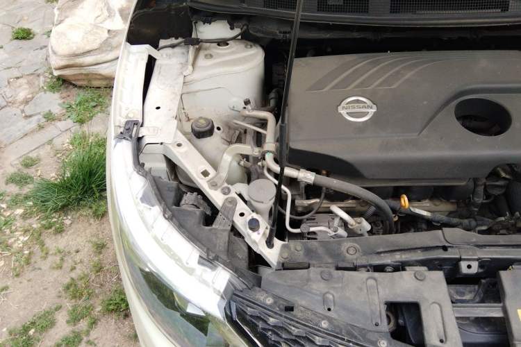 Used Nissan Qashqai 2016 2.0L CVT Luxury Edition Engine Bay Right