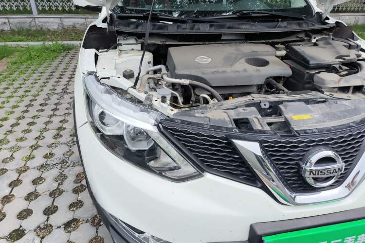 Used Nissan Qashqai 2016 2.0L CVT Luxury Edition Engine Bay Right