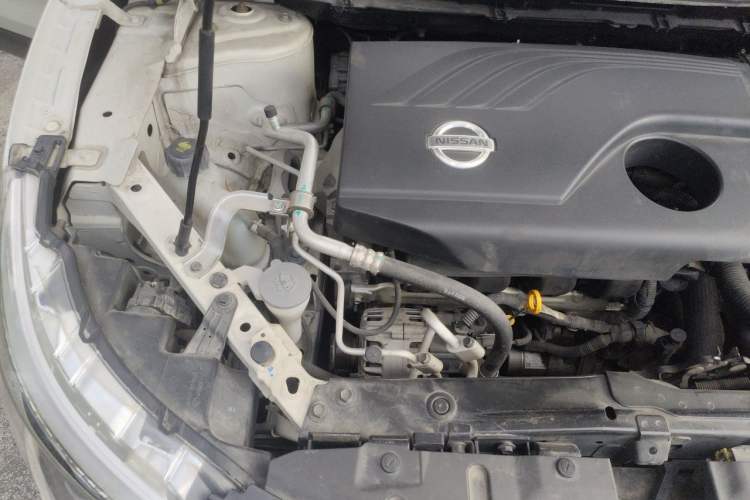 Used Nissan Qashqai 2016 2.0L CVT Luxury Edition Engine Bay Right