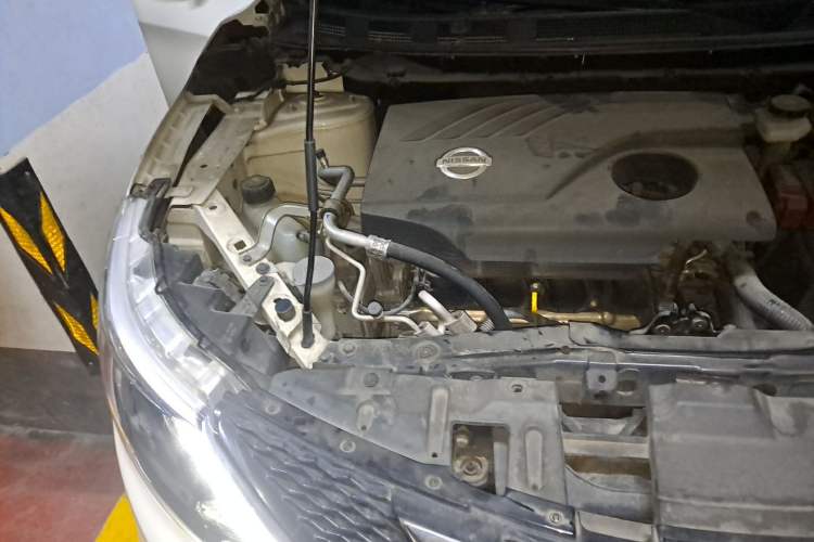 Used Nissan Qashqai 2016 2.0L CVT Elite Edition Engine Bay Right