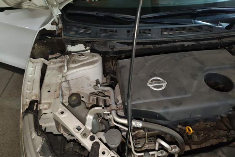 Used Nissan Qashqai 2016 2.0L CVT Luxury Edition Engine Bay Right