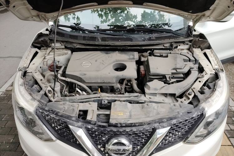 Used Nissan Qashqai 2016 2.0L CVT Elite Edition Engine Bay