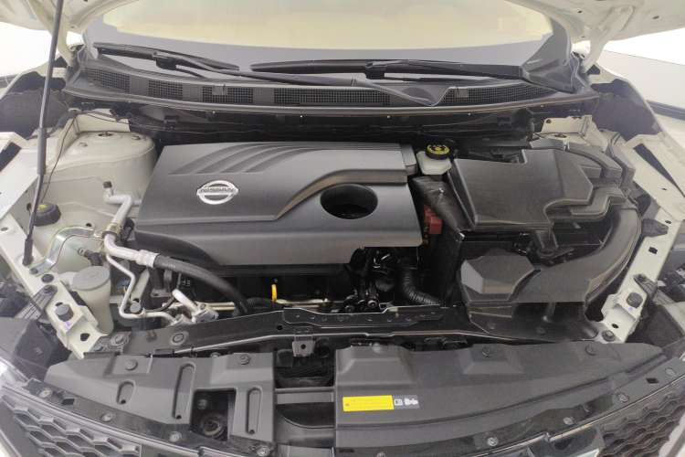 Used Nissan Qashqai 2016 2.0L CVT Elite Edition Engine Bay