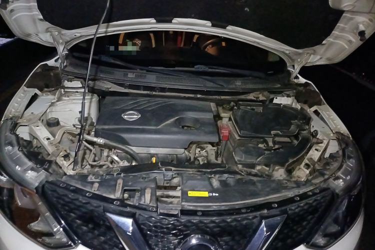 Used Nissan Qashqai 2016 2.0L CVT Elite Edition Engine Bay