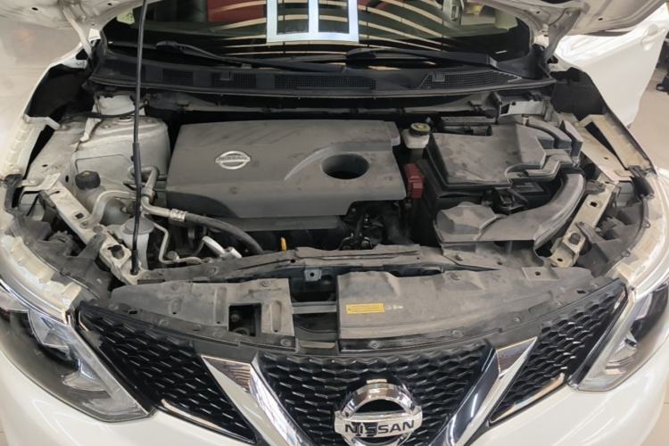 Used Nissan Qashqai 2016 2.0L CVT Elite Edition Engine Bay