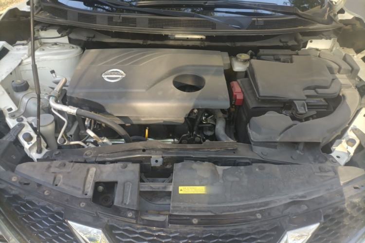 Used Nissan Qashqai 2016 2.0L CVT Elite Edition Engine Bay
