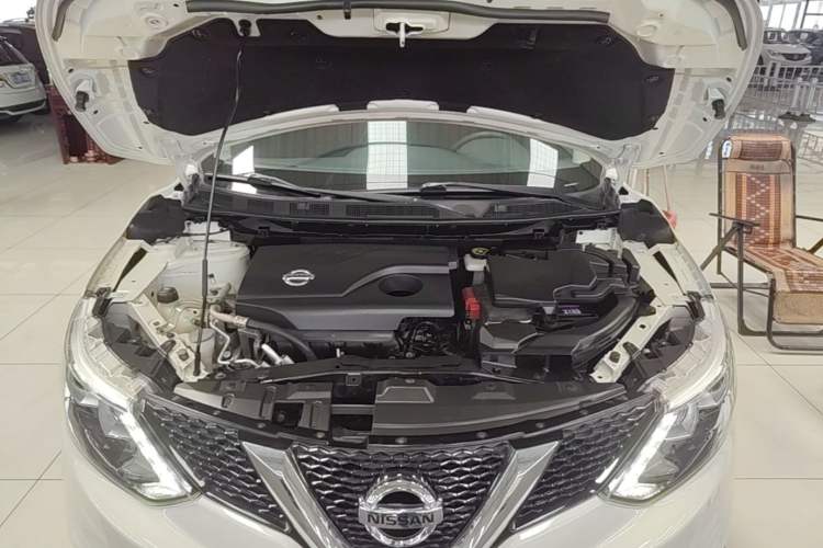 Used Nissan Qashqai 2016 2.0L CVT Elite Edition Engine Bay