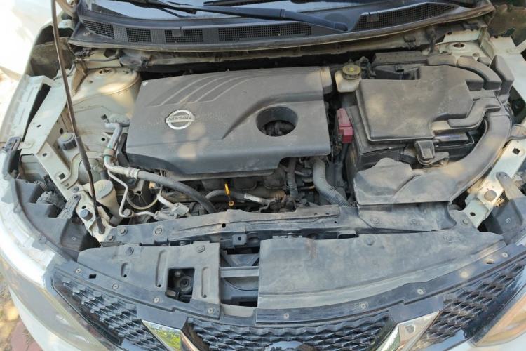 Used Nissan Qashqai 2016 2.0L CVT Elite Edition Engine Bay