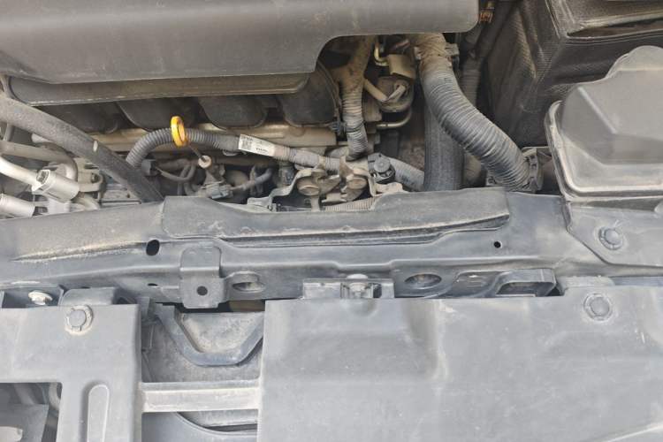 Used Nissan Qashqai 2016 2.0L CVT Elite Edition Engine Bay