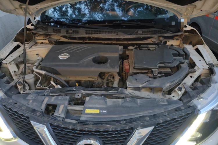 Used Nissan Qashqai 2016 2.0L CVT Elite Edition Engine Bay