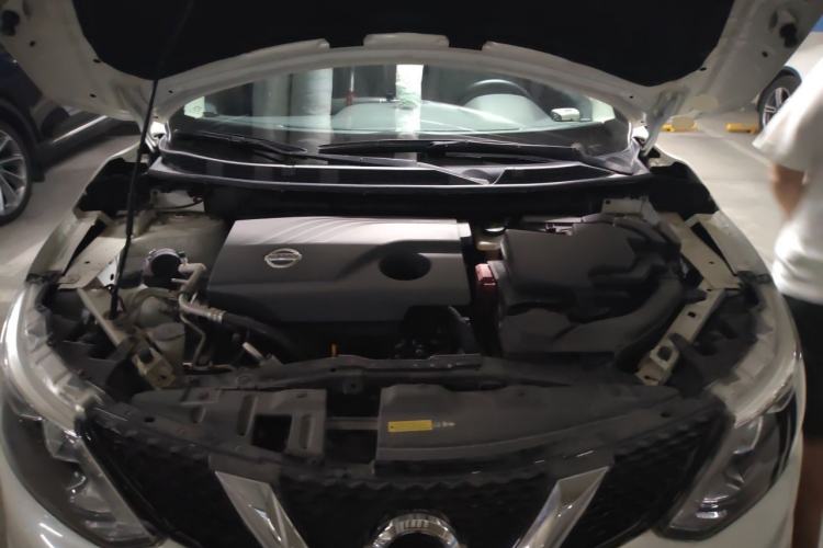 Used Nissan Qashqai 2016 2.0L CVT Luxury Edition Engine Bay