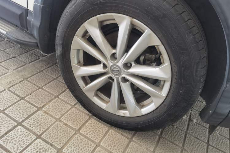 Used Nissan Qashqai 2016 2.0L CVT Elite Edition Exterior 1