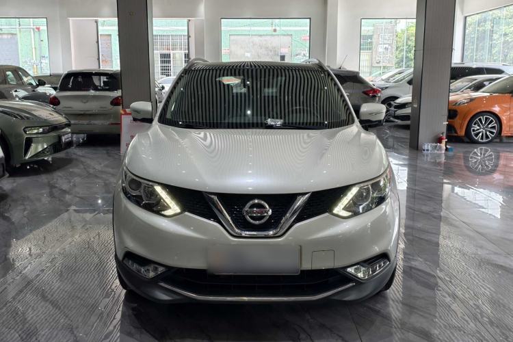 Used Nissan Qashqai 2016 2.0L CVT Luxury Edition Exterior 2