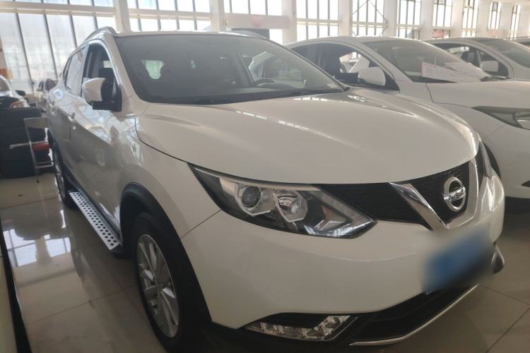 Used Nissan Qashqai 2016 2.0L CVT Elite Edition Exterior 2