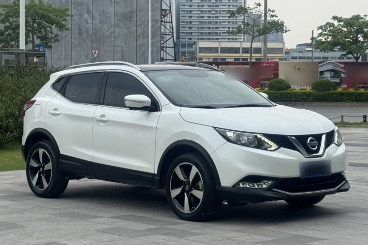 Used Nissan Qashqai 2016 2.0L CVT Luxury Edition Exterior 2