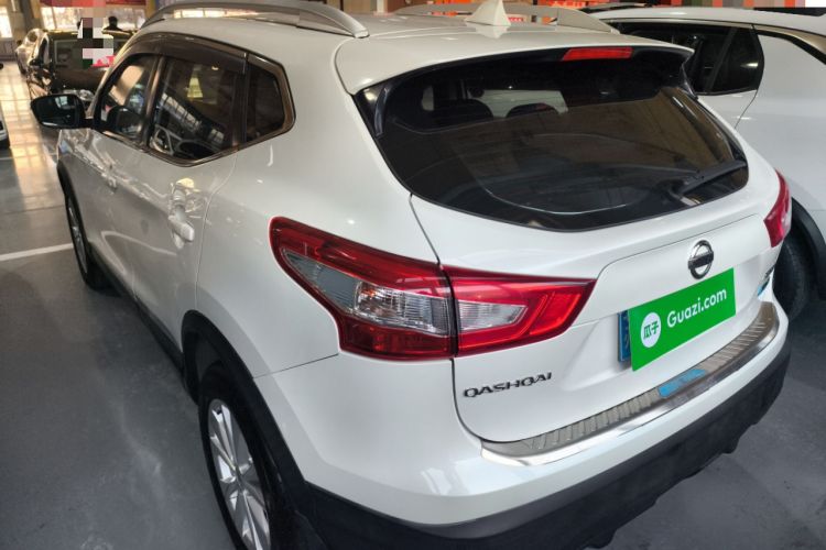 Used Nissan Qashqai 2016 2.0L CVT Elite Edition Exterior 2