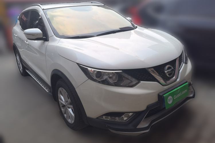Used Nissan Qashqai 2016 2.0L CVT Elite Edition Exterior 2