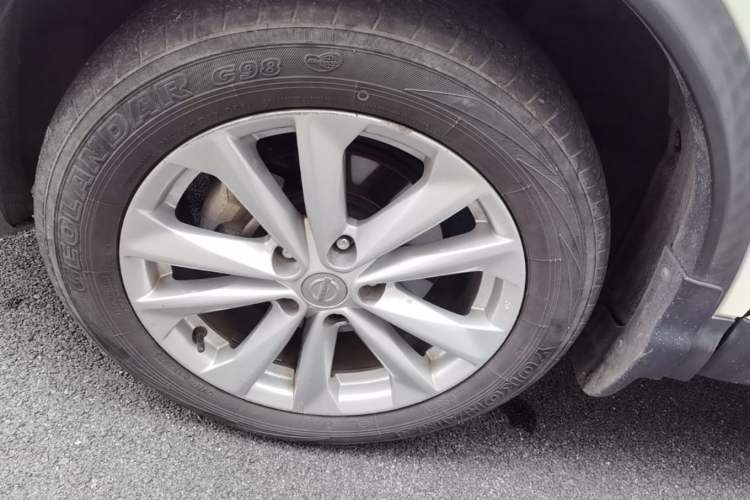 Used Nissan Qashqai 2016 2.0L CVT Elite Edition Exterior 2