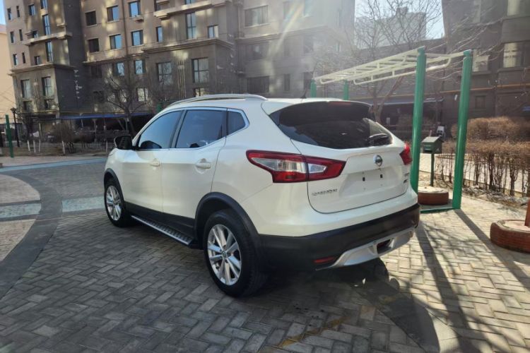 Used Nissan Qashqai 2016 2.0L CVT Elite Edition Exterior 2