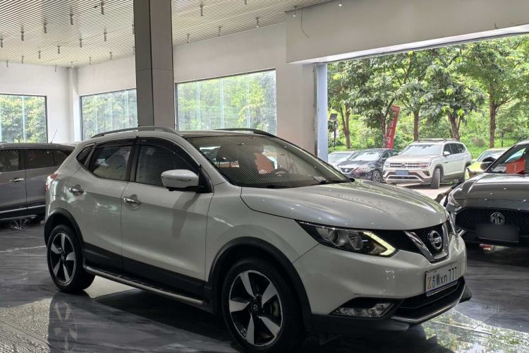 Used Nissan Qashqai 2016 2.0L CVT Luxury Edition Exterior 3