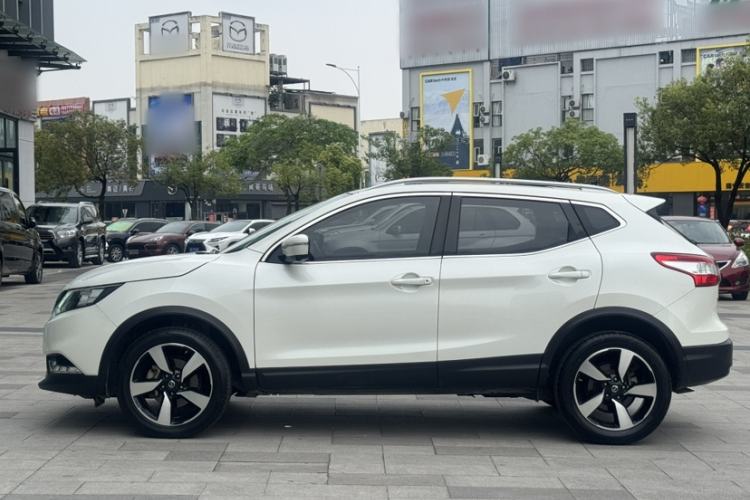 Used Nissan Qashqai 2016 2.0L CVT Luxury Edition Exterior 3
