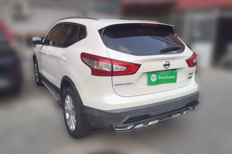 Used Nissan Qashqai 2016 2.0L CVT Elite Edition Exterior 3