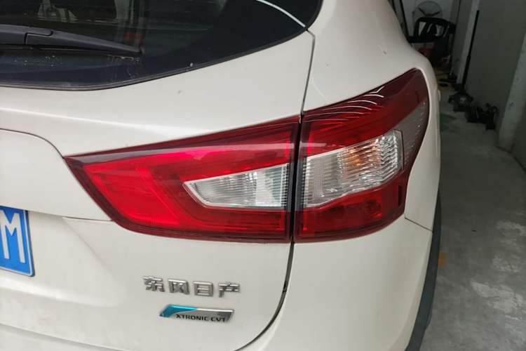 Used Nissan Qashqai 2016 2.0L CVT Luxury Edition Exterior 3