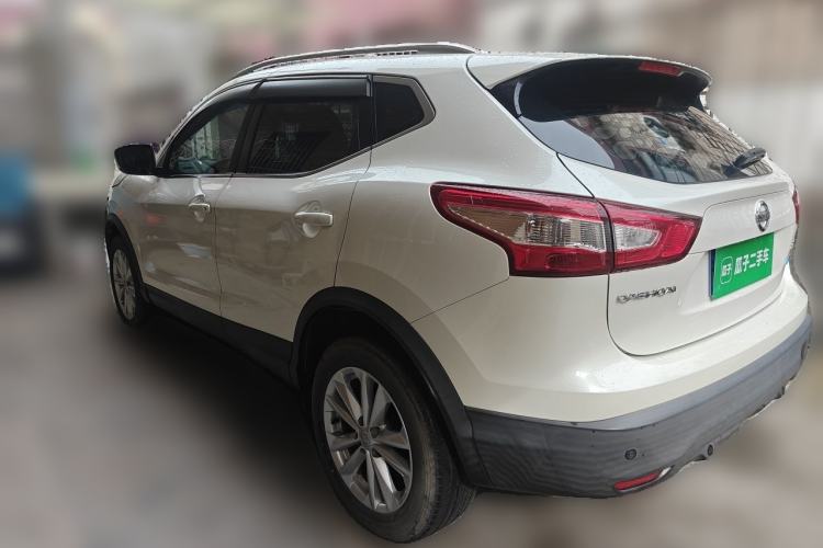 Used Nissan Qashqai 2016 2.0L CVT Elite Edition Exterior 3