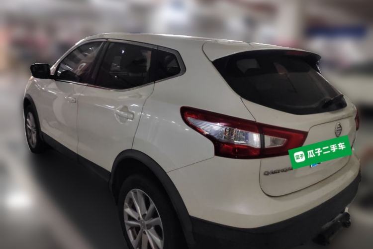 Used Nissan Qashqai 2016 2.0L CVT Elite Edition Exterior 3