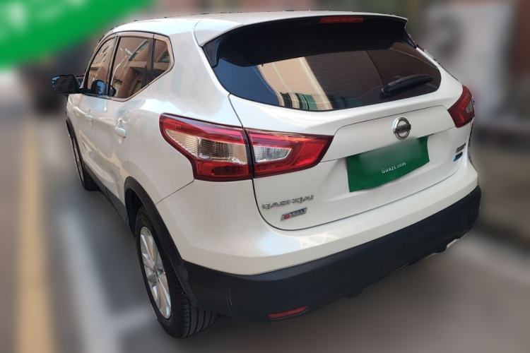 Used Nissan Qashqai 2016 2.0L CVT Elite Edition Exterior 3