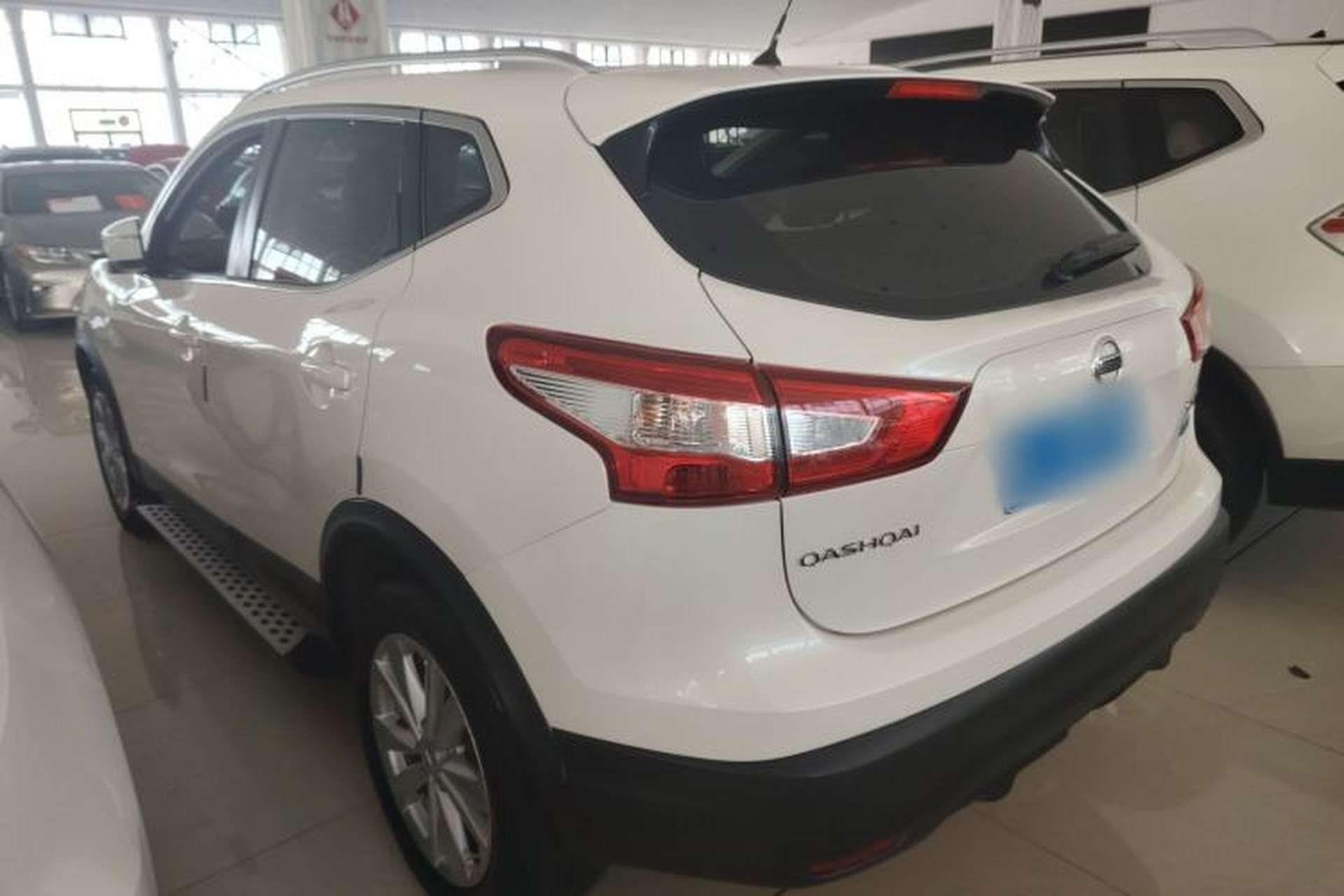 Used Nissan Qashqai 2016 2.0L CVT Elite Edition Exterior 4