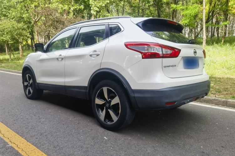 Used Nissan Qashqai 2016 2.0L CVT Luxury Edition Exterior 4