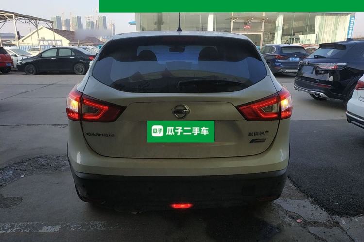 Used Nissan Qashqai 2016 2.0L CVT Elite Edition Exterior 4