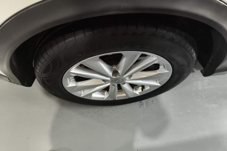 Used Nissan Qashqai 2016 2.0L CVT Elite Edition Exterior 4