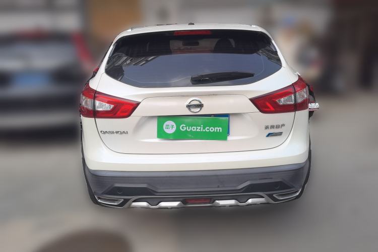 Used Nissan Qashqai 2016 2.0L CVT Elite Edition Exterior 4