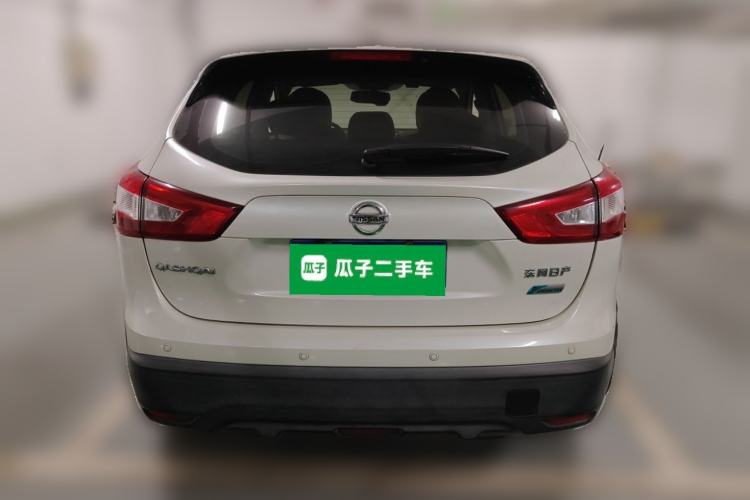 Used Nissan Qashqai 2016 2.0L CVT Elite Edition Exterior 4