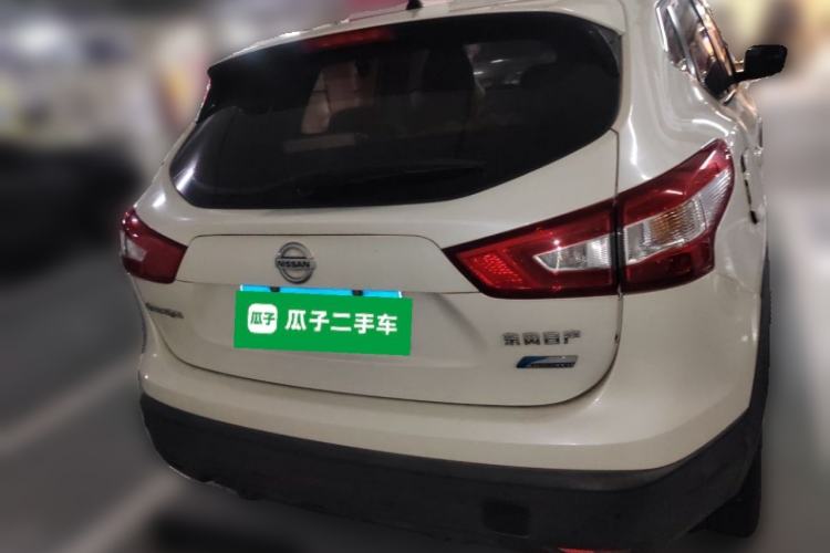 Used Nissan Qashqai 2016 2.0L CVT Elite Edition Exterior 4