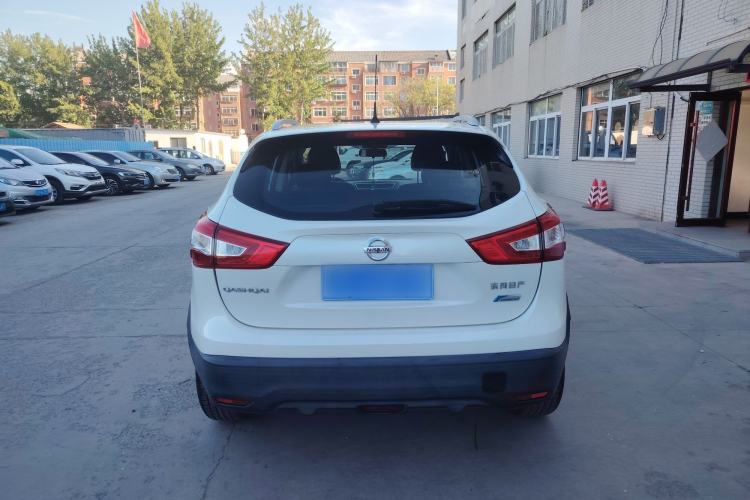 Used Nissan Qashqai 2016 2.0L CVT Luxury Edition Exterior 4