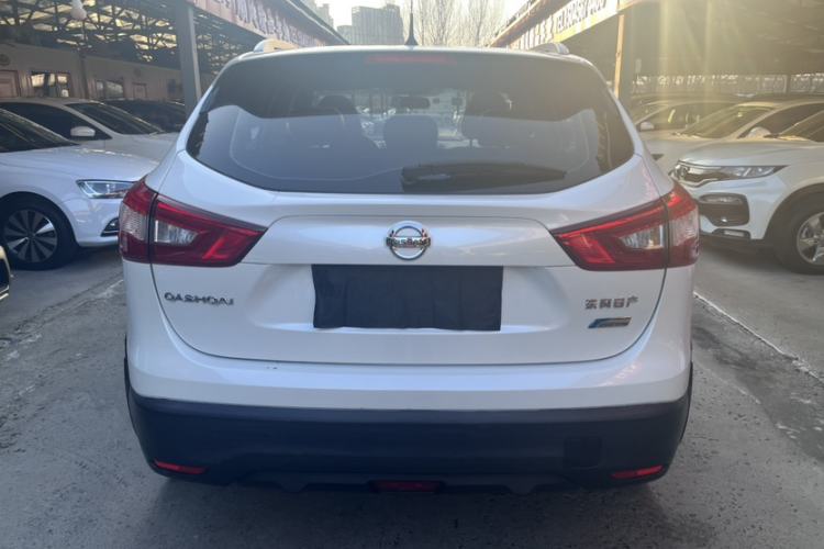 Used Nissan Qashqai 2016 2.0L CVT Luxury Edition Exterior 4