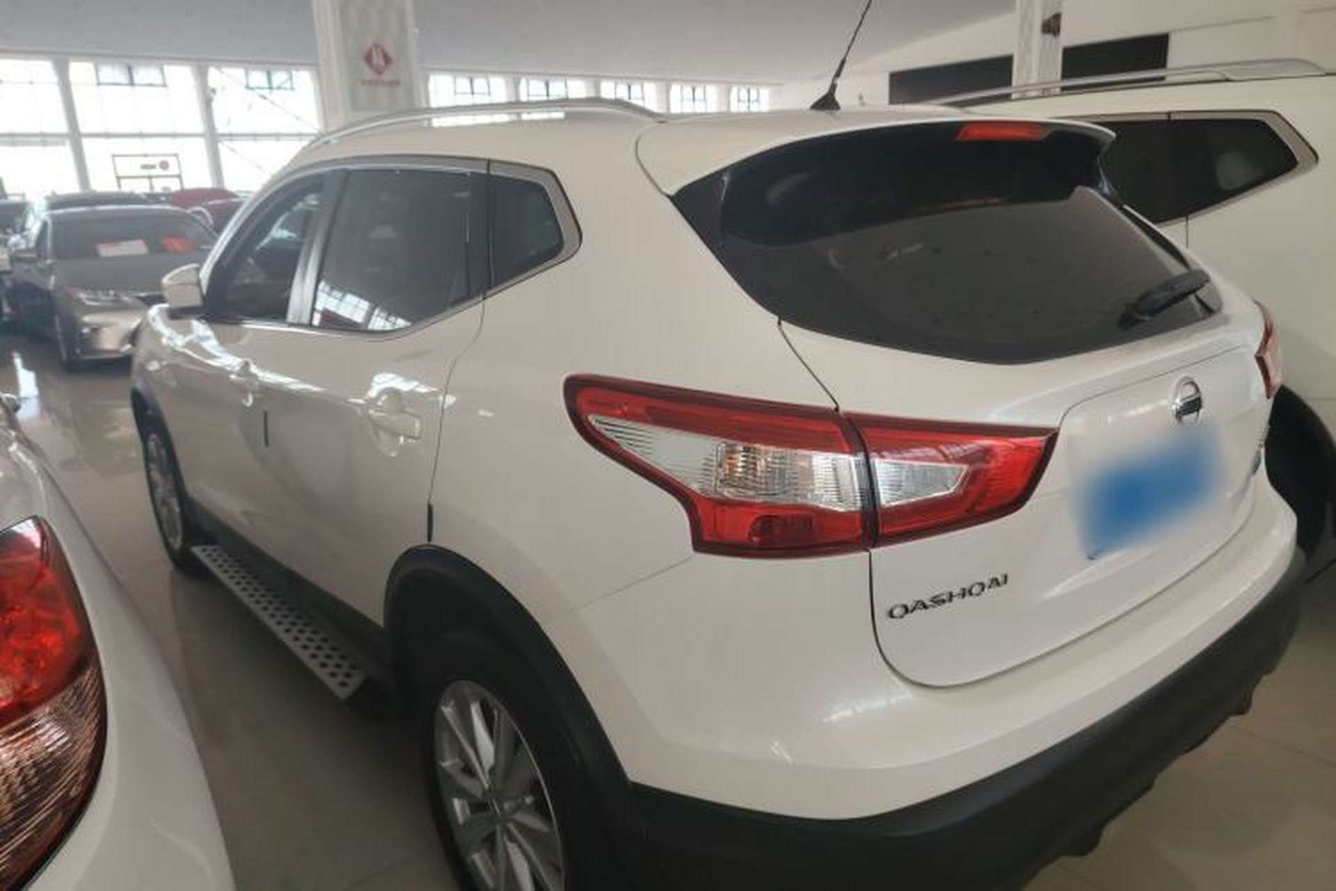 Used Nissan Qashqai 2016 2.0L CVT Elite Edition Exterior 5