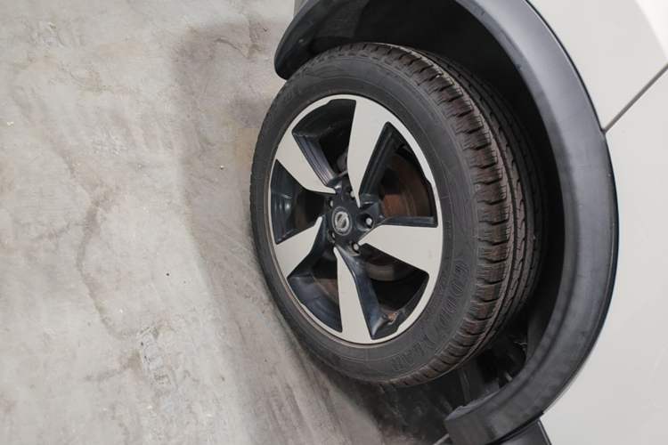 Used Nissan Qashqai 2016 2.0L CVT Luxury Edition Exterior 5