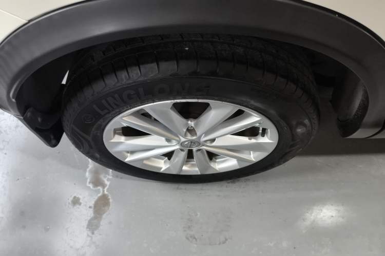 Used Nissan Qashqai 2016 2.0L CVT Elite Edition Exterior 5